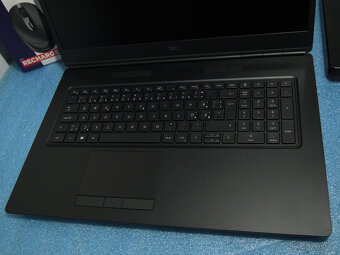 Dell Precision 7750 17 6.Jádro Xeon 10855M 64GB 1TB SSD RTX - 10