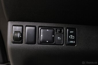 Nissan Navara DoubleCab 2.5D XE - 10