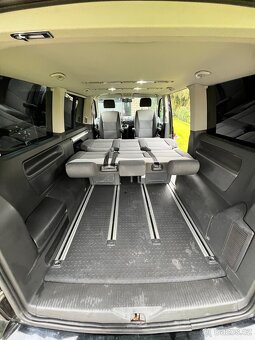 VW Multivan T5 2.5 TDI 96kW rv2008 - po servisu,spací - 10