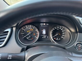 Nissan Qashqai 1,6 benzin 120kW. Rok2018 - 10