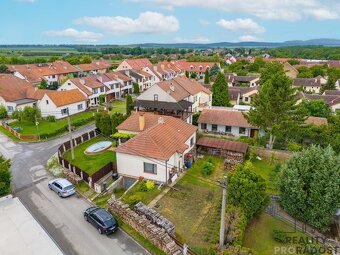 Prodej domu 4+1, 103m2, s garáží 27,8m2, zahradou 474m2, uli - 10