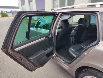 Škoda Superb 2,0 TDi 4x4 / 125 kW / - 10