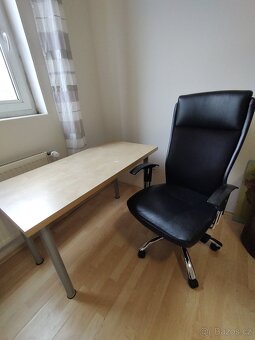 STOLEK IKEA PSACÍ - PC. 4.800,- - 10