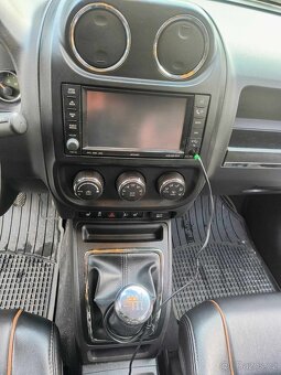 Jeep Compass - 10