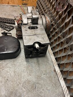 Motor babetta 207 + díly - 10