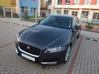 Jaguar XF 25t - 10