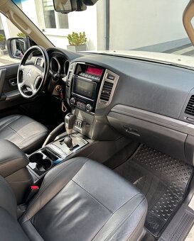 Mitsubishi Pajero 3.2DID Diamond Edition/140 kW - 10