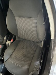 Peugeot 208 1.2 60kw benzín 2017 - 10