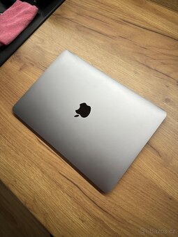 Macbook 12" , 2017 , 8/256 GB - 10