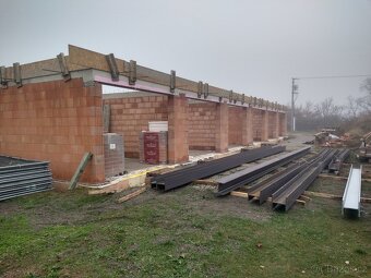 Byt 3+kk v řadovém domku se zahradou - 10