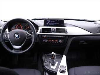 BMW Řada 3 2,0 320 135kW xDrive Automat (2014) - 10