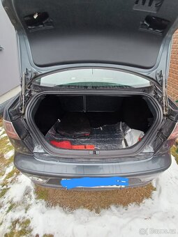 Seat Cordoba 1.2 benzín - 10