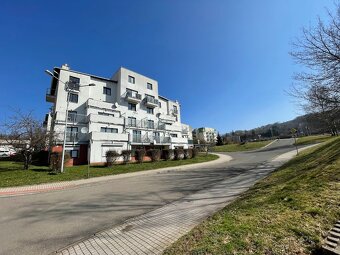 Světlý byt 2kk, cihla, os. vlastnictví, Náchod nad nemocnicí - 10