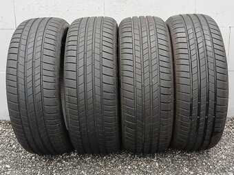 Zánovní letní pneu Bridgestone 205/55/17 8mm - 10