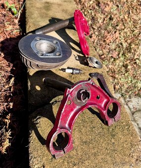 Jawa 250 350 perak - díly - 10