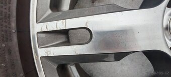 Prodám alu kola s pneu - 10