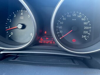Mazda 3 1,6i 77kW r.v.2010, serviska, 1.majitel - 10