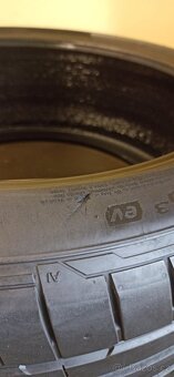 Hankook Ventus 235/45 R21+ 265/40 R21 4,5-5,5mm - 10