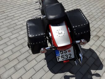 Suzuki VZ 800 Marauder - 10