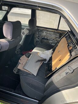 Mercedes Benz W126 300E - 10