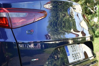 ALFA ROMEO STELVIO Q4 2,2 MJT 154 kW 20" ALU - 10