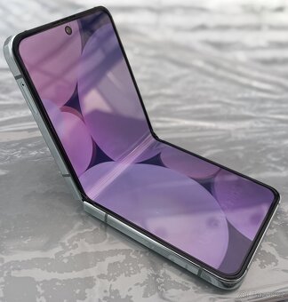 DEMO - Nový Samsung Z Flip 5 - SM - F731B - POZOR DEMO - 10