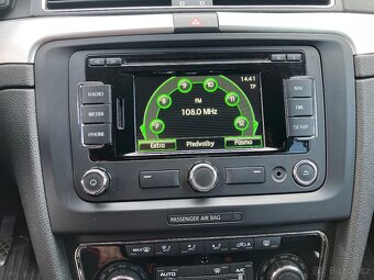 ŠKODA SUPERB-ORIGINÁL NAVIGACE AMUNDSEN+DAB-VČETNĚ BT - 10