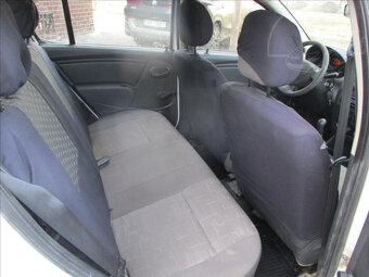 Dacia Sandero 1,4 i - 10