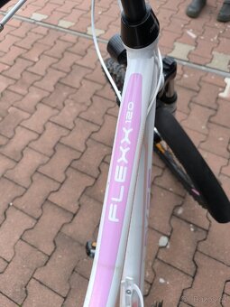 Dívčí kolo Lakes Flexx 120 - 10
