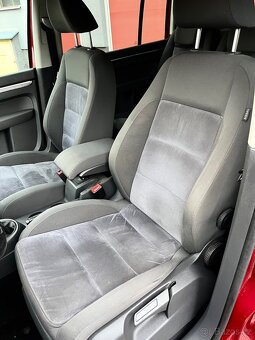 VOLKSWAGEN TOURAN 2011 - 10
