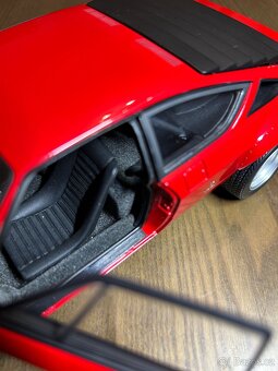 Lamborghini Urraco 1:18 Kyosho - 10