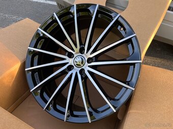 ALU disky Arceo BERLIN 5x112 vel.21” (4ks) - 10