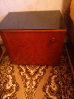 Manželská postel vyvýšená. - 10