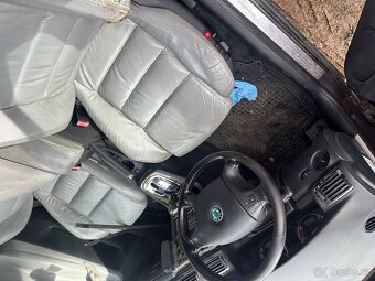 Škoda Superb 2,5 tdi Laurin&Klement díly - 10