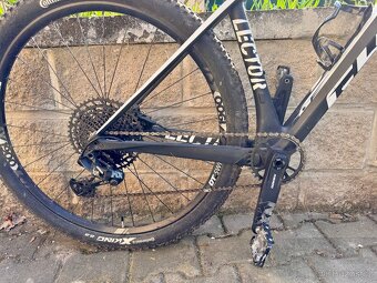 Ghost Lector, celokarbon M rám, 2021 - 10