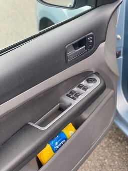Ford Focus 2 facelift – 1.8 TDCi, r.v. 2008, manuál - 10
