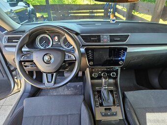 Superb 3 facelift rv2020 naj 104 tis.km ČR metrix - 10