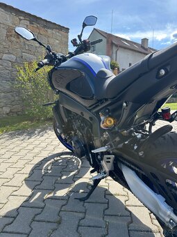 YAMAHA MT-09SP - 10