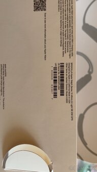 Apple Watch Series 10 (46mm) – Černé a Bílé - TOP STAV - 10
