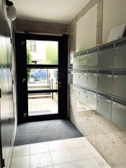 Pronájem vybaveného 1+1 po rekonstrukci,39 m² s balkonem - 10