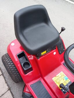 Prodám zahradní traktor Toro 16-38 HXL - 10