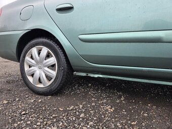 Prodám velmi zachovalý Renault Thalia 1,2i - 10