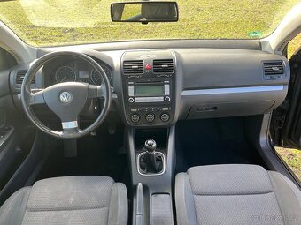 VW Golf Sport Variant TDI - 10
