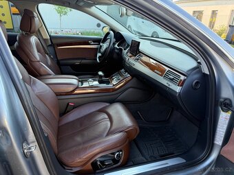 AUDI A8 4:2 FSI R.V 2012 Quattro pěkný vzhled top stav - 10