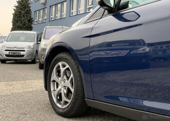 Ford Focus 1.6i KOUPENO ČR KLIMA odp.DPH manuál 77 kw - 10