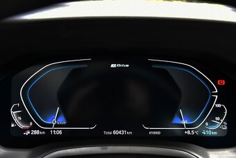 BMW g20 330e INDIVIDUAL,LASER,HUD,ŠÍBR,KŮŽE,VÝHŘEV,ZÁRUKA - 10
