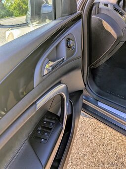 Prodám Opel Insignia 2009, 2,8T V6 191 KW 4x4 Automat - 10
