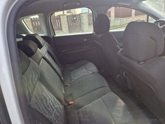 Peugeot 3008 1.6 benzin - hezký - - 10