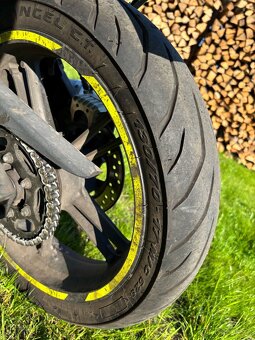 Yamaha YZF R125 - 10