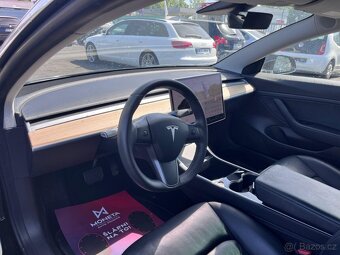 Tesla Model 3 - 10